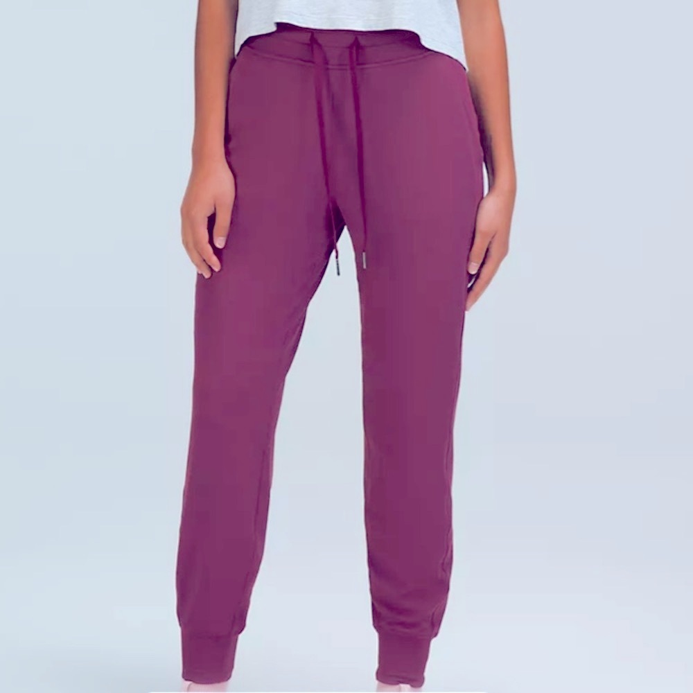 Lululemon High Rise Joggers - Picture 10 of 13